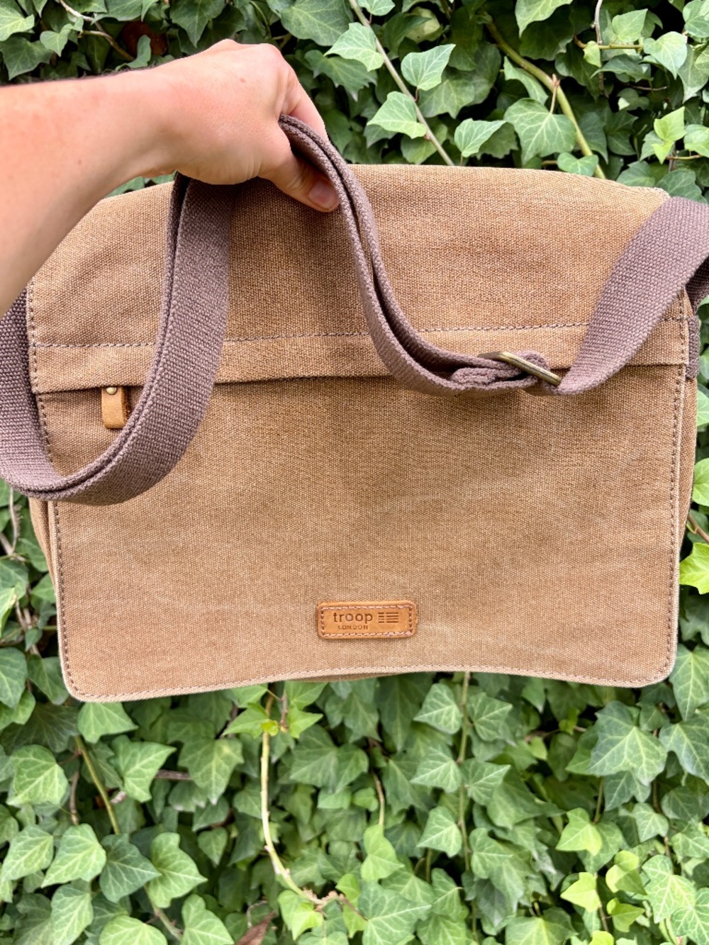 Troop London Classic Vintage Edition Tan Canvas Messenger Bag